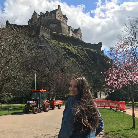 Meet your Posher, Rachel - Picture 3 of 5